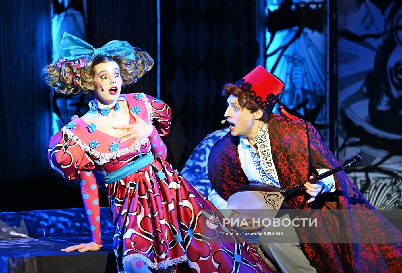 Предпремьерный показ спектакля "Ревизор" в театре Российской Армии