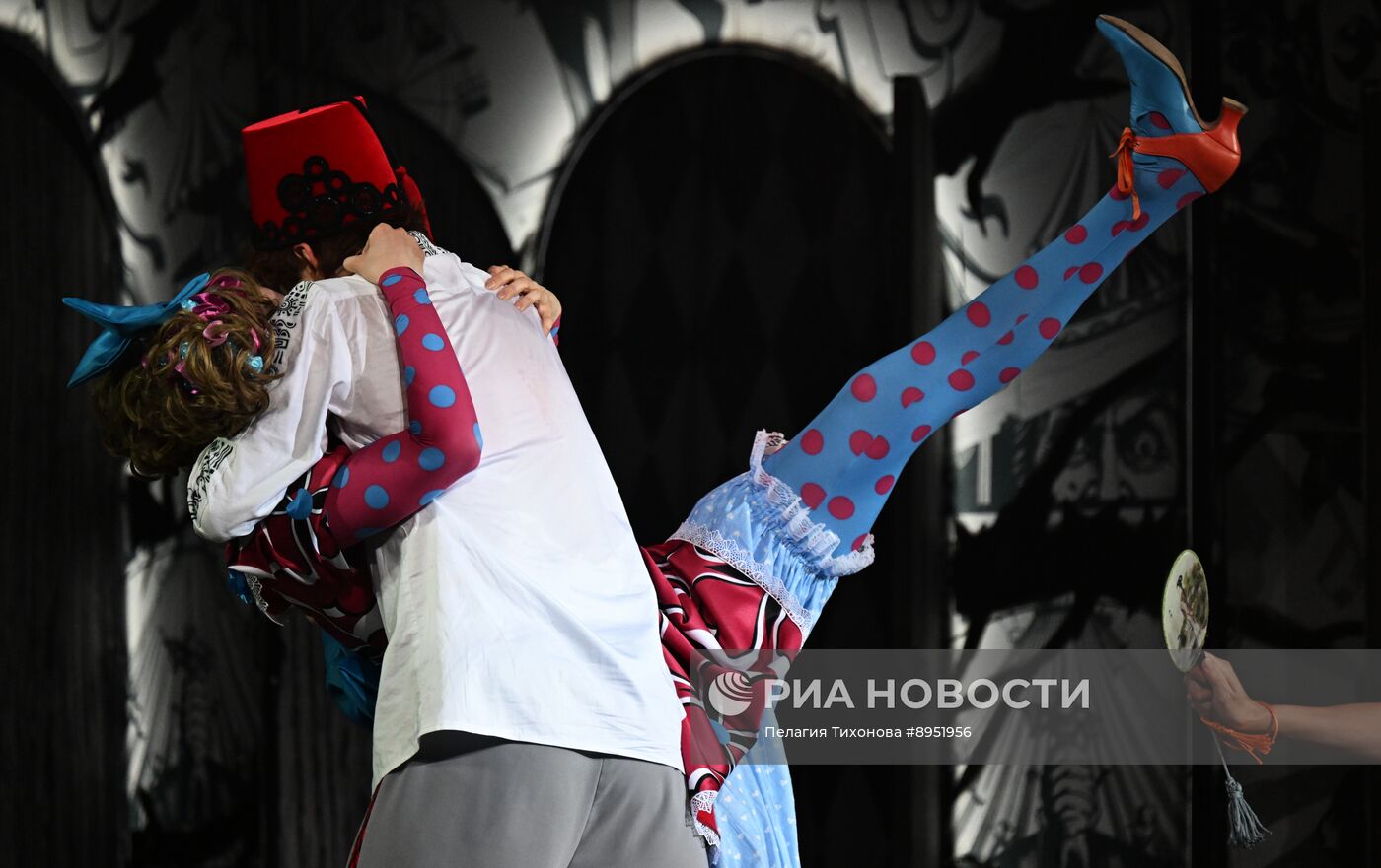 Предпремьерный показ спектакля "Ревизор" в театре Российской Армии