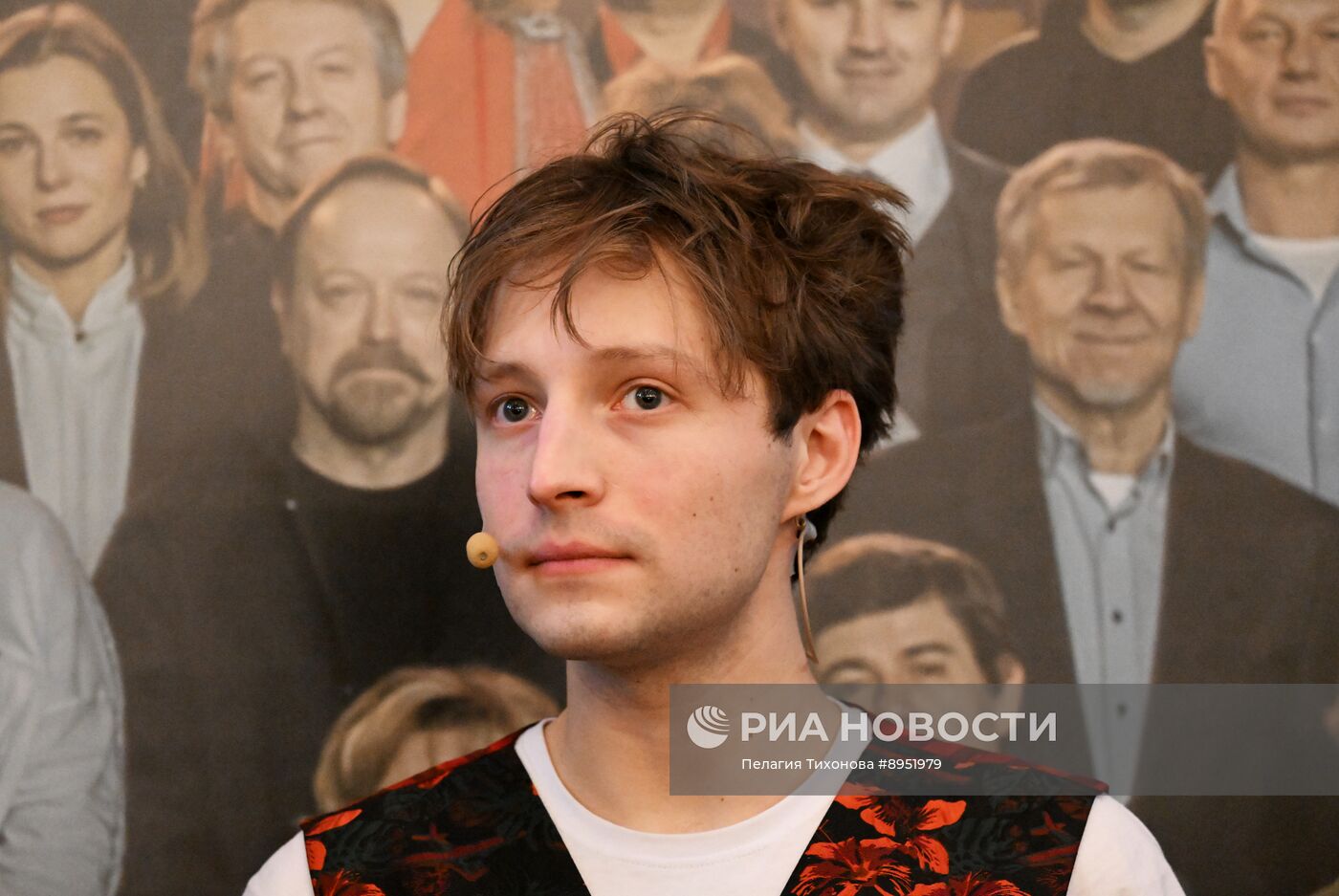 Предпремьерный показ спектакля "Ревизор" в театре Российской Армии