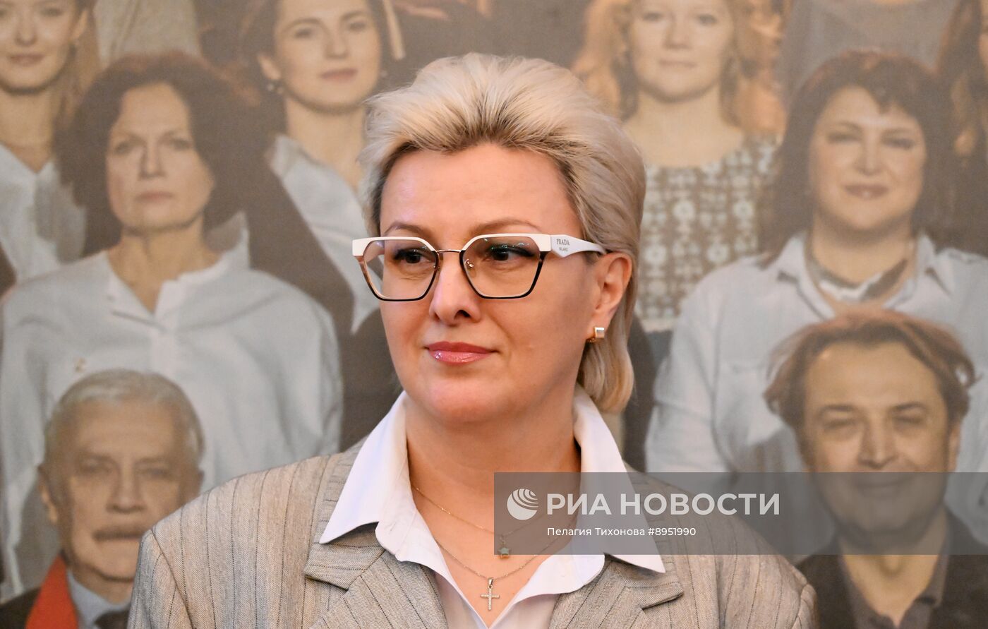 Предпремьерный показ спектакля "Ревизор" в театре Российской Армии