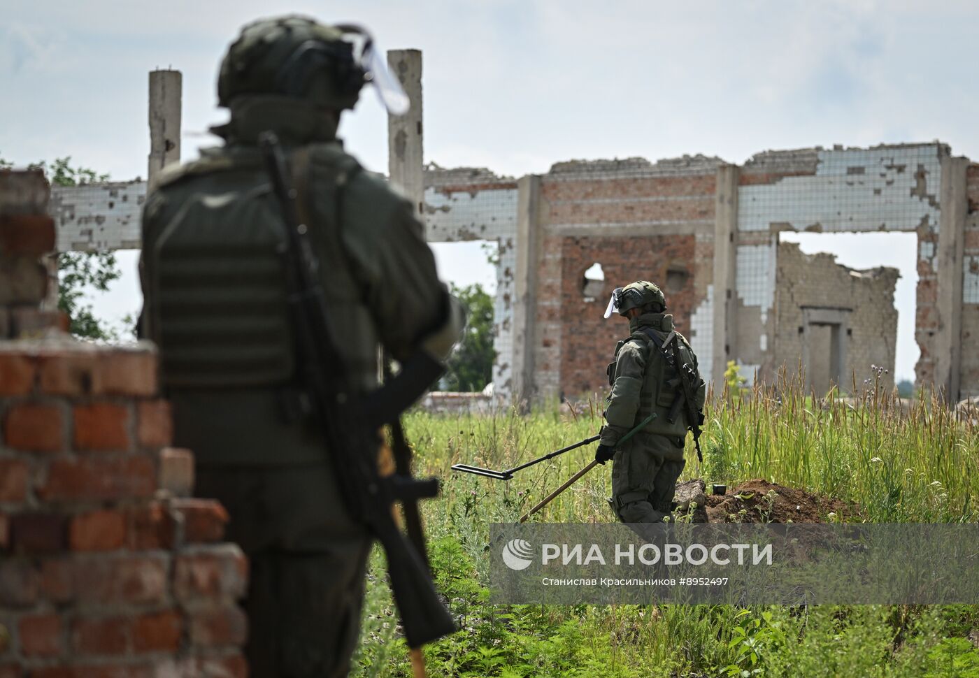 Разминирование окрестностей Селидова саперами группировки войск "Центр"