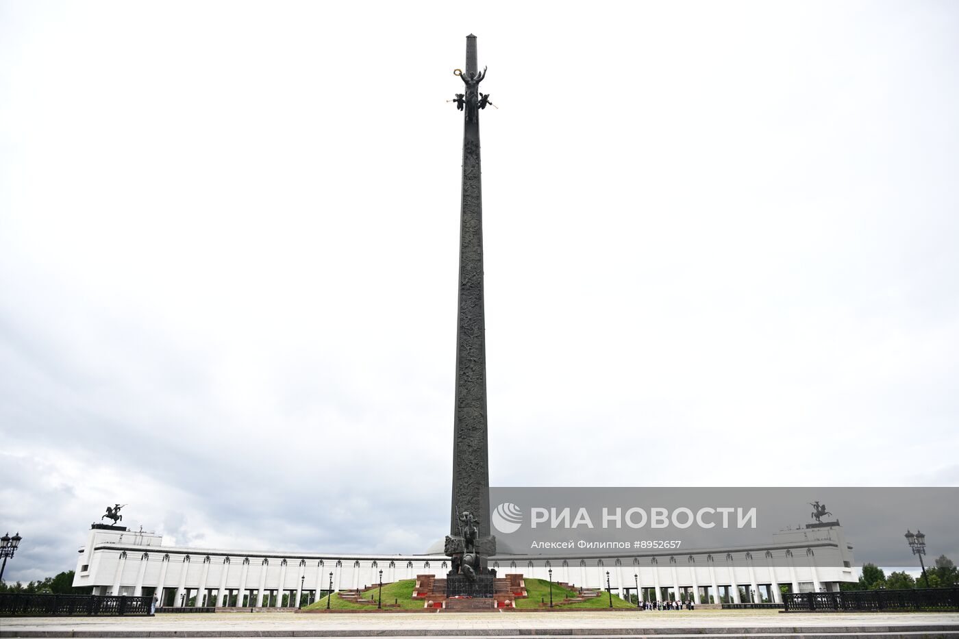 Стела на Поклонной горе