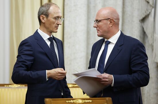 Премьер-министр Михаил Мишустин провел заседание правительства РФ