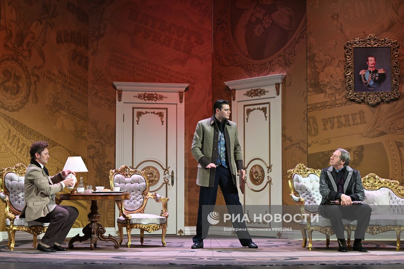 Премьера спектакля "Доходное место" в Театре сатиры