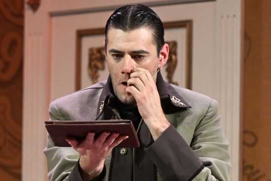 Премьера спектакля "Доходное место" в Театре сатиры