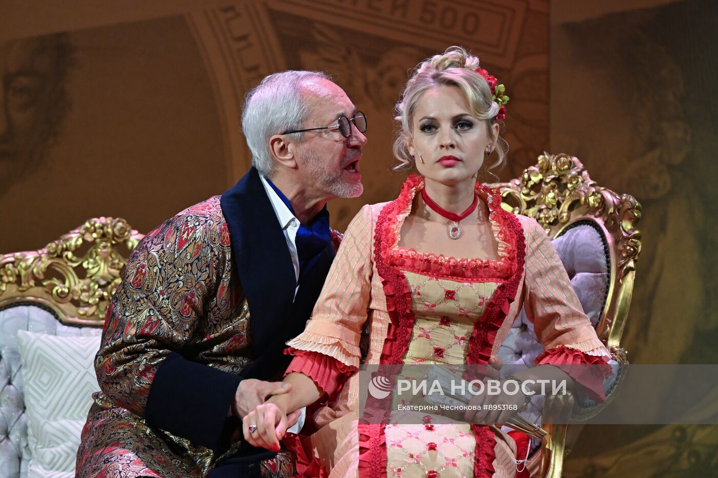 Премьера спектакля "Доходное место" в Театре сатиры