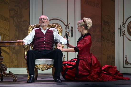 Премьера спектакля "Доходное место" в Театре сатиры