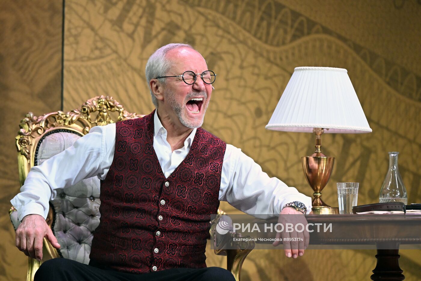 Премьера спектакля "Доходное место" в Театре сатиры