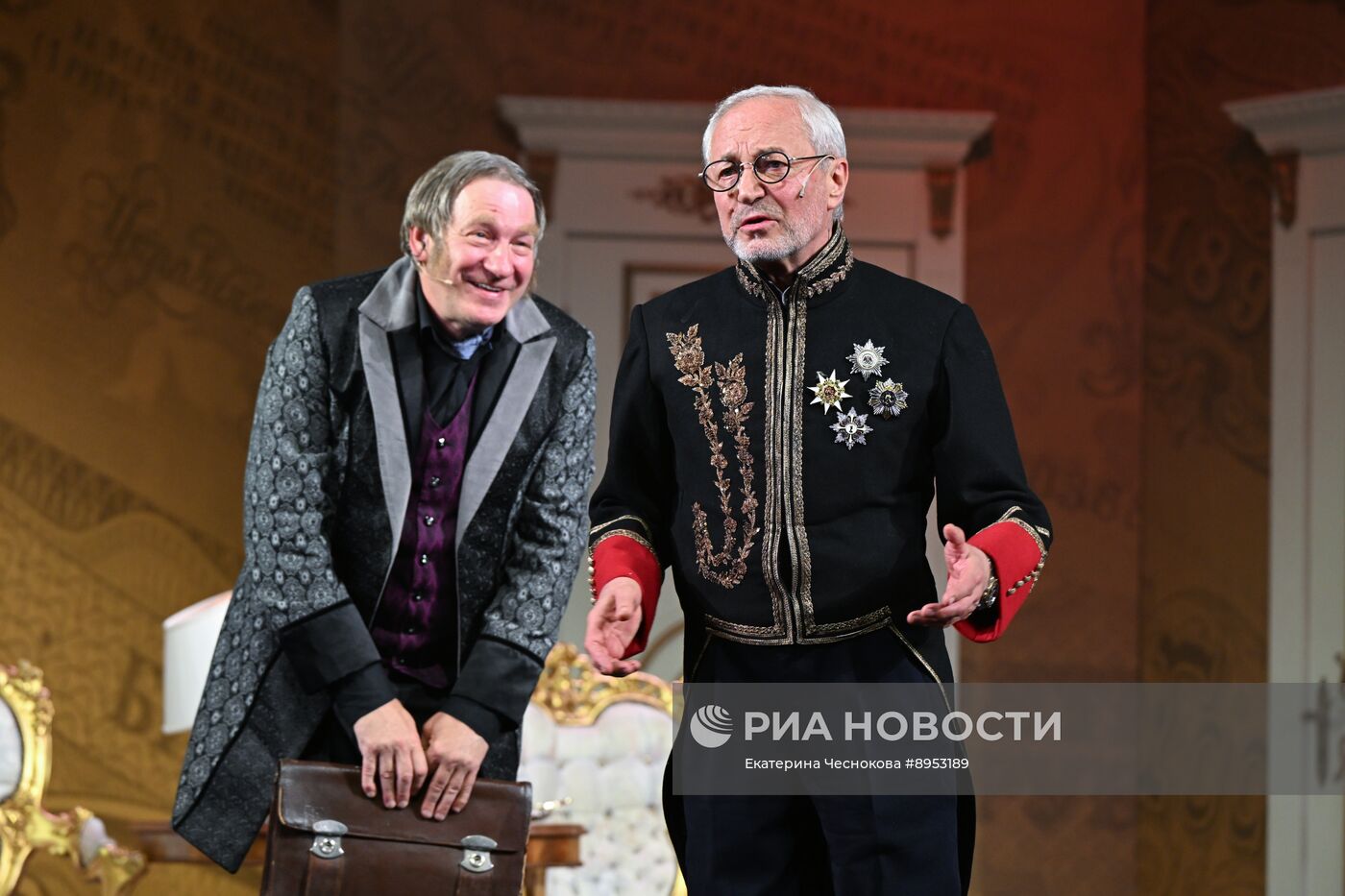 Премьера спектакля "Доходное место" в Театре сатиры