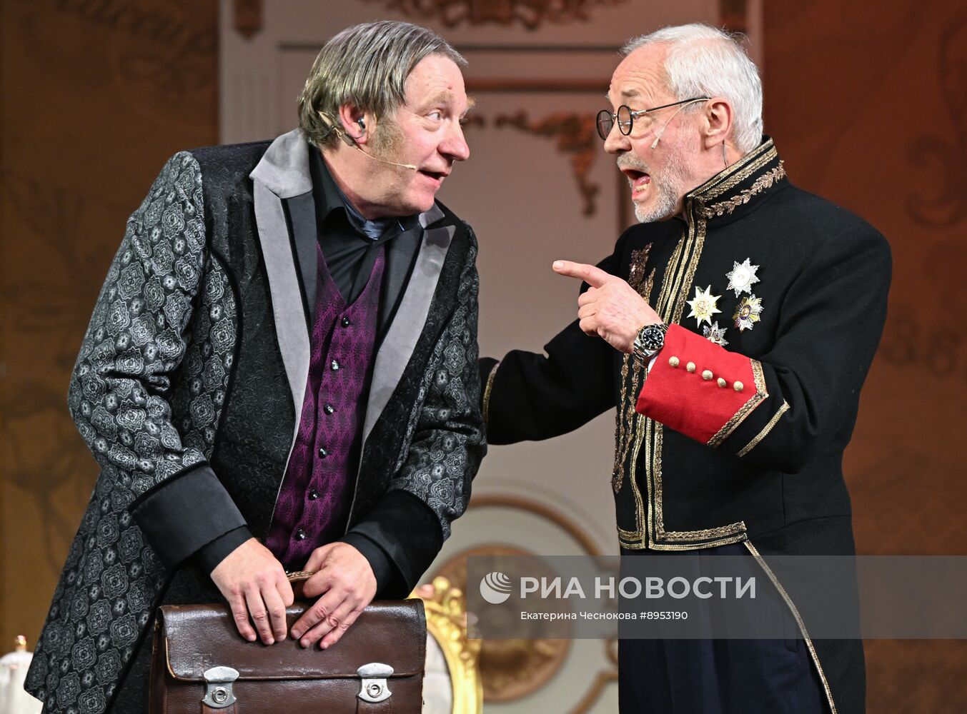 Премьера спектакля "Доходное место" в Театре сатиры