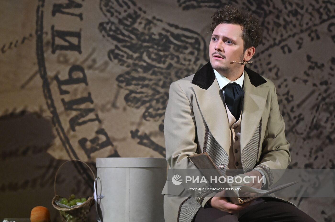 Премьера спектакля "Доходное место" в Театре сатиры