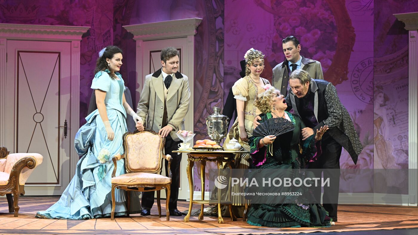 Премьера спектакля "Доходное место" в Театре сатиры