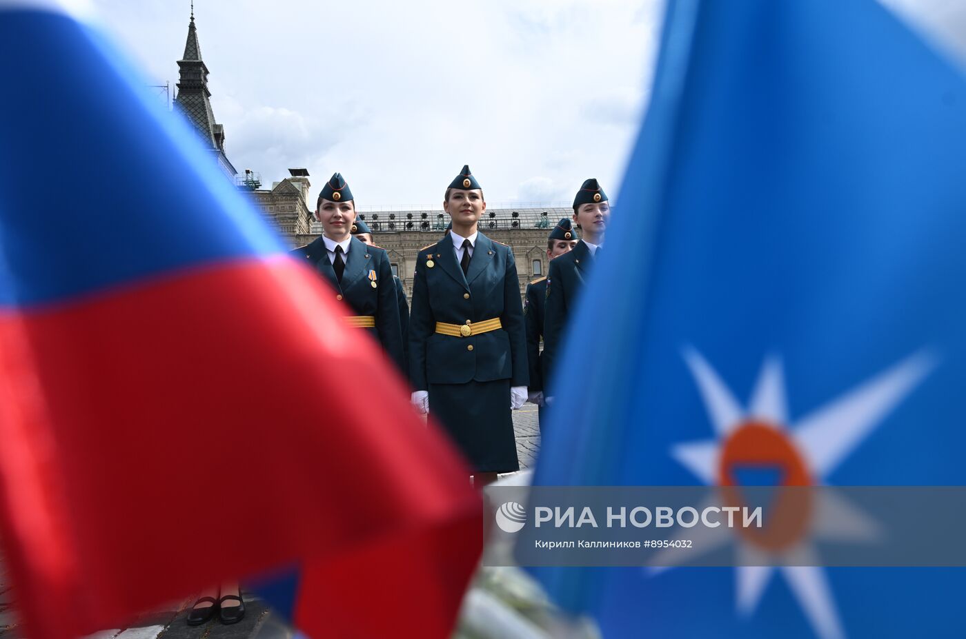 Выпуск курсантов, студентов, слушателей и кадетов вузов МЧС России