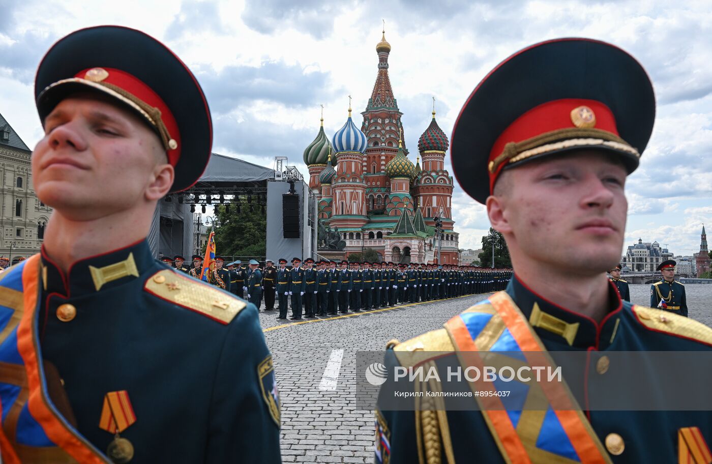 Выпуск курсантов, студентов, слушателей и кадетов вузов МЧС России