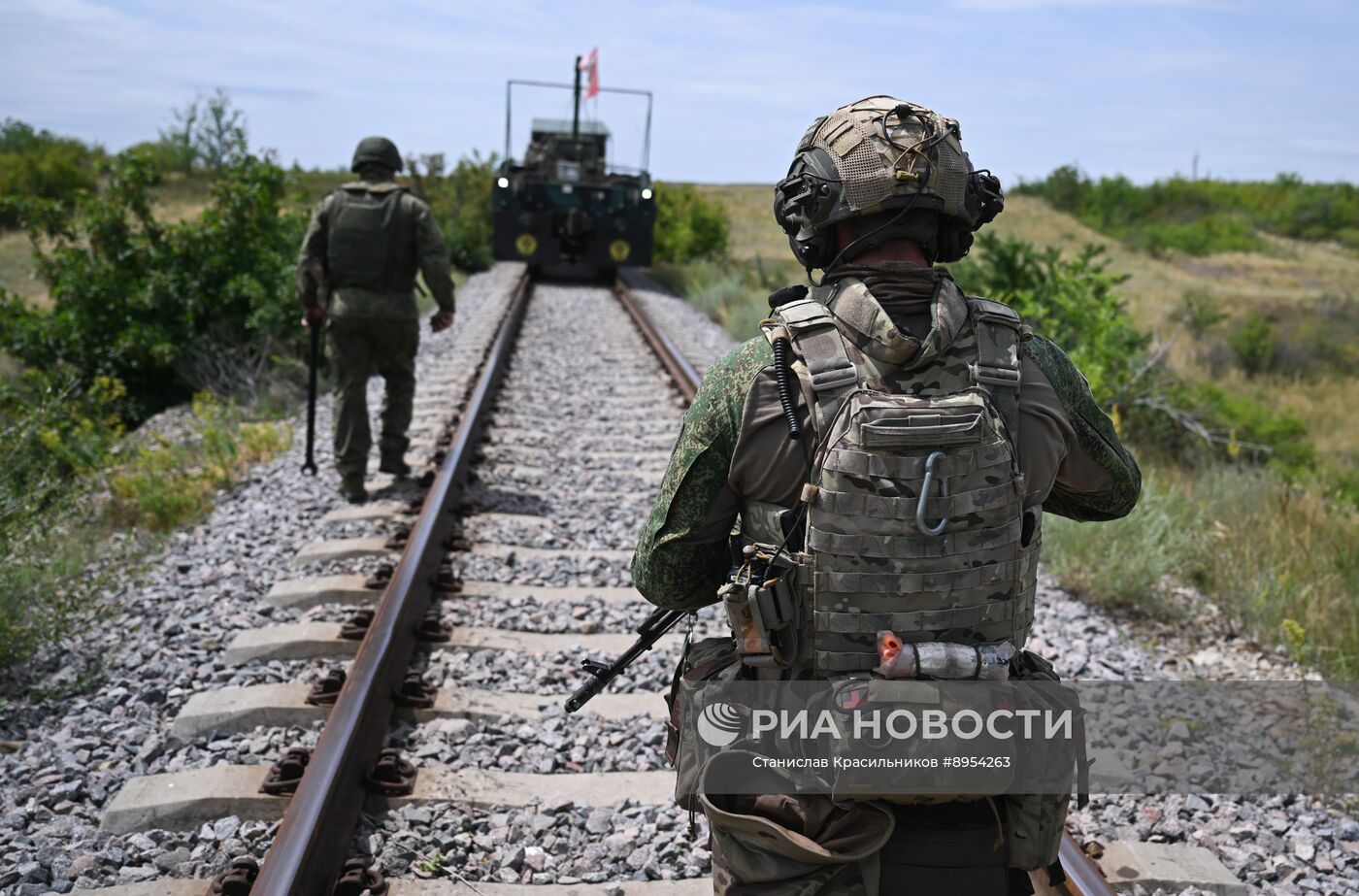 Боевое слаживание экипажа бронепоезда "Енисей" группировки войск "Центр"