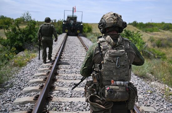 Боевое слаживание экипажа бронепоезда "Енисей" группировки войск "Центр"