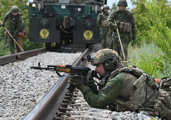 Боевое слаживание экипажа бронепоезда "Енисей" группировки войск "Центр"