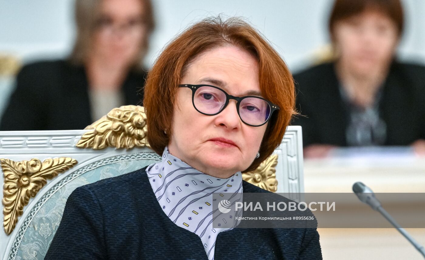 Президент Владимир Путин провел совещание по вопросам социально-экономического развития новых субъектов РФ