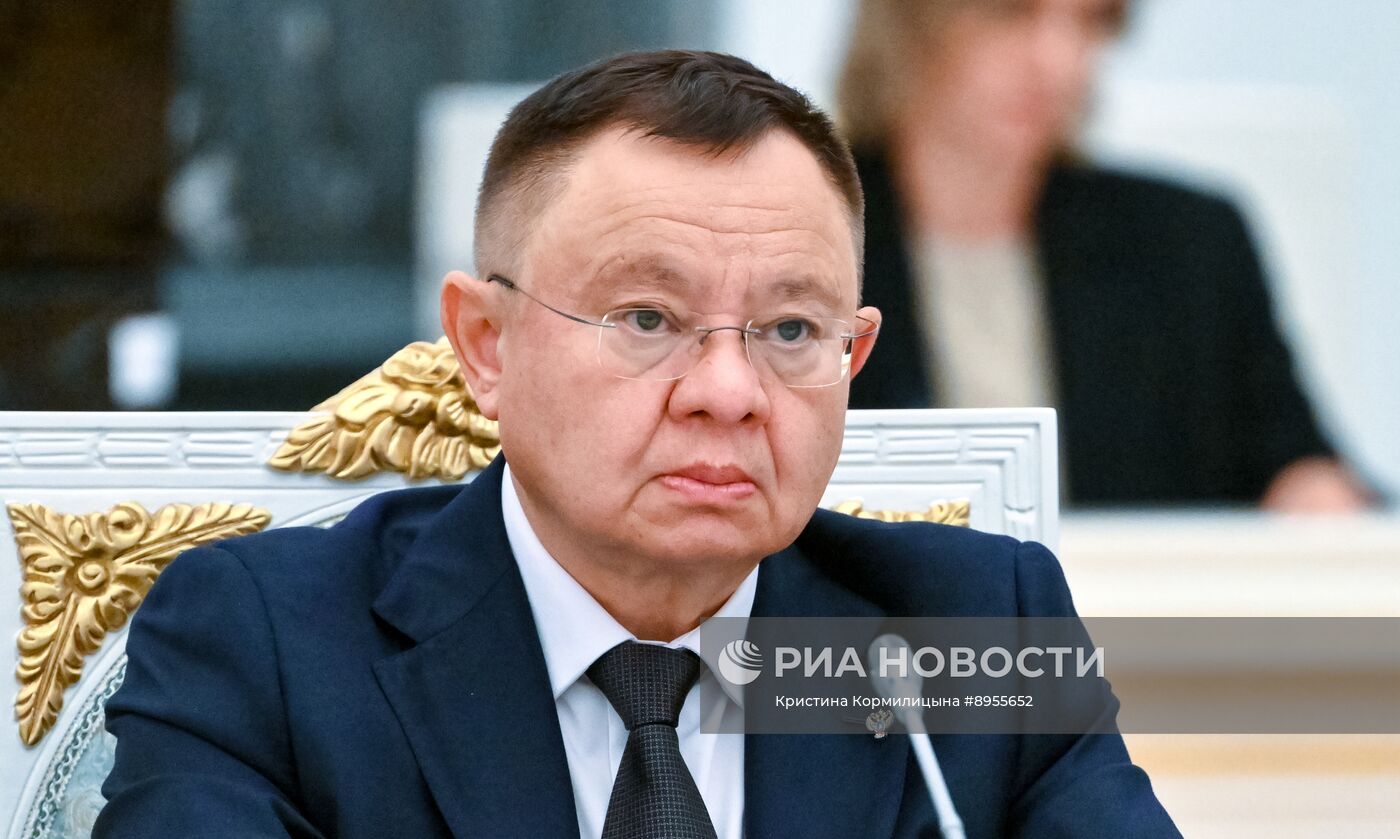 Президент Владимир Путин провел совещание по вопросам социально-экономического развития новых субъектов РФ