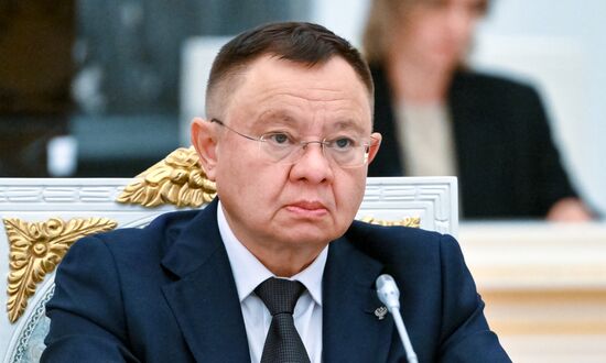 Президент Владимир Путин провел совещание по вопросам социально-экономического развития новых субъектов РФ