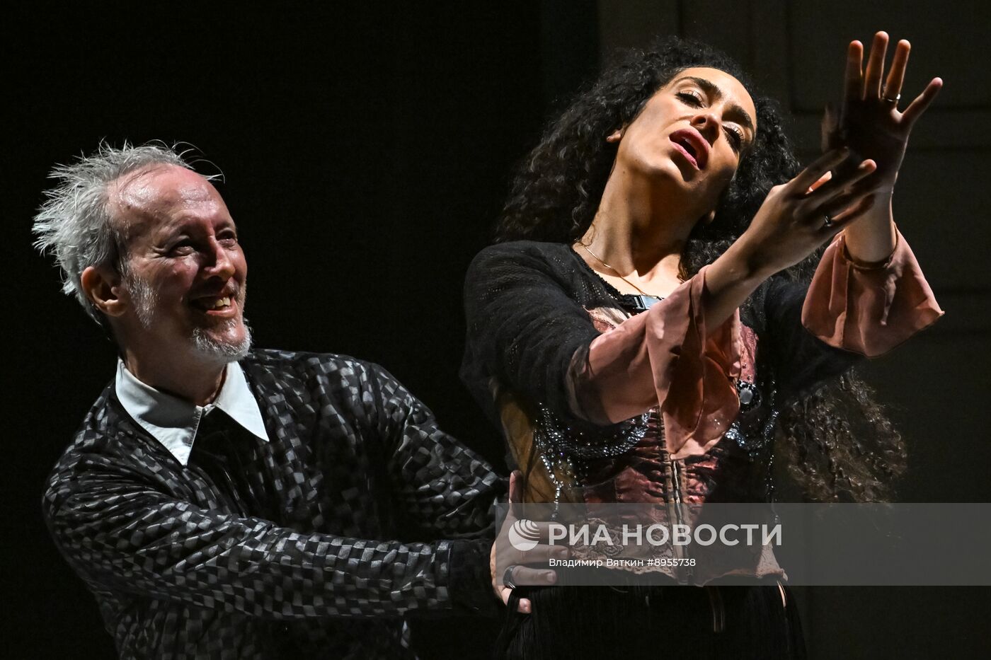 Спектакль "Брас Кубас" в Театре Ермоловой