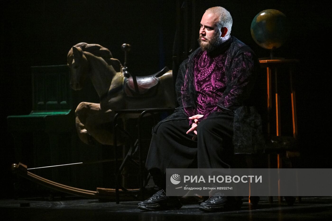 Спектакль "Брас Кубас" в Театре Ермоловой