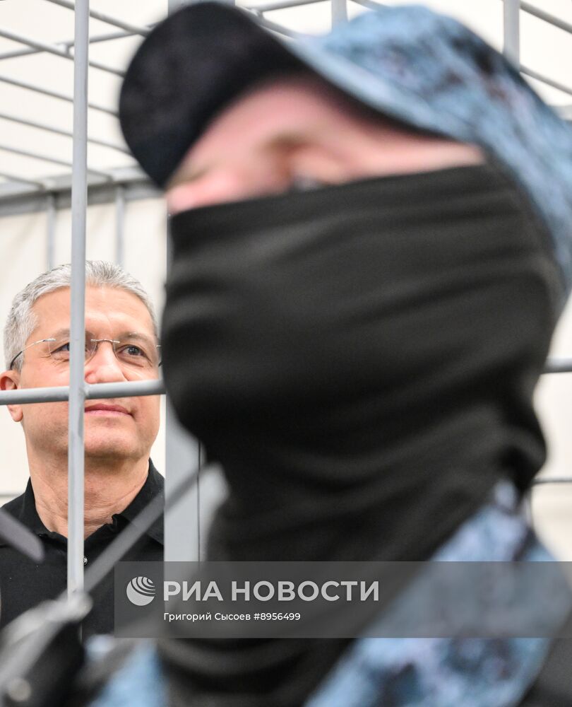 Суд приговорил экс-замминистра обороны Т. Иванова к 13 годам колонии