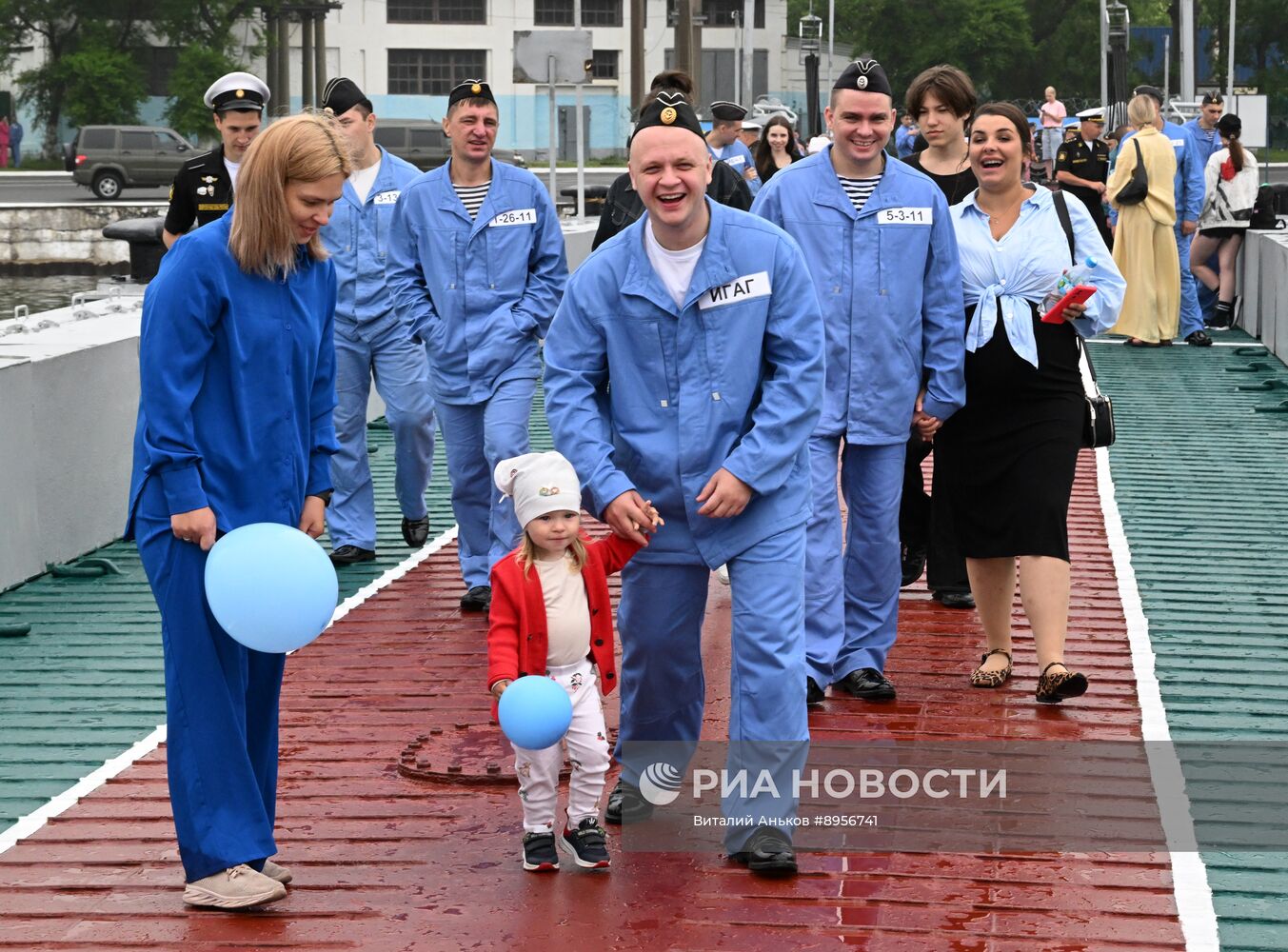 Встреча подводной лодки "Уфа" во Владивостоке
