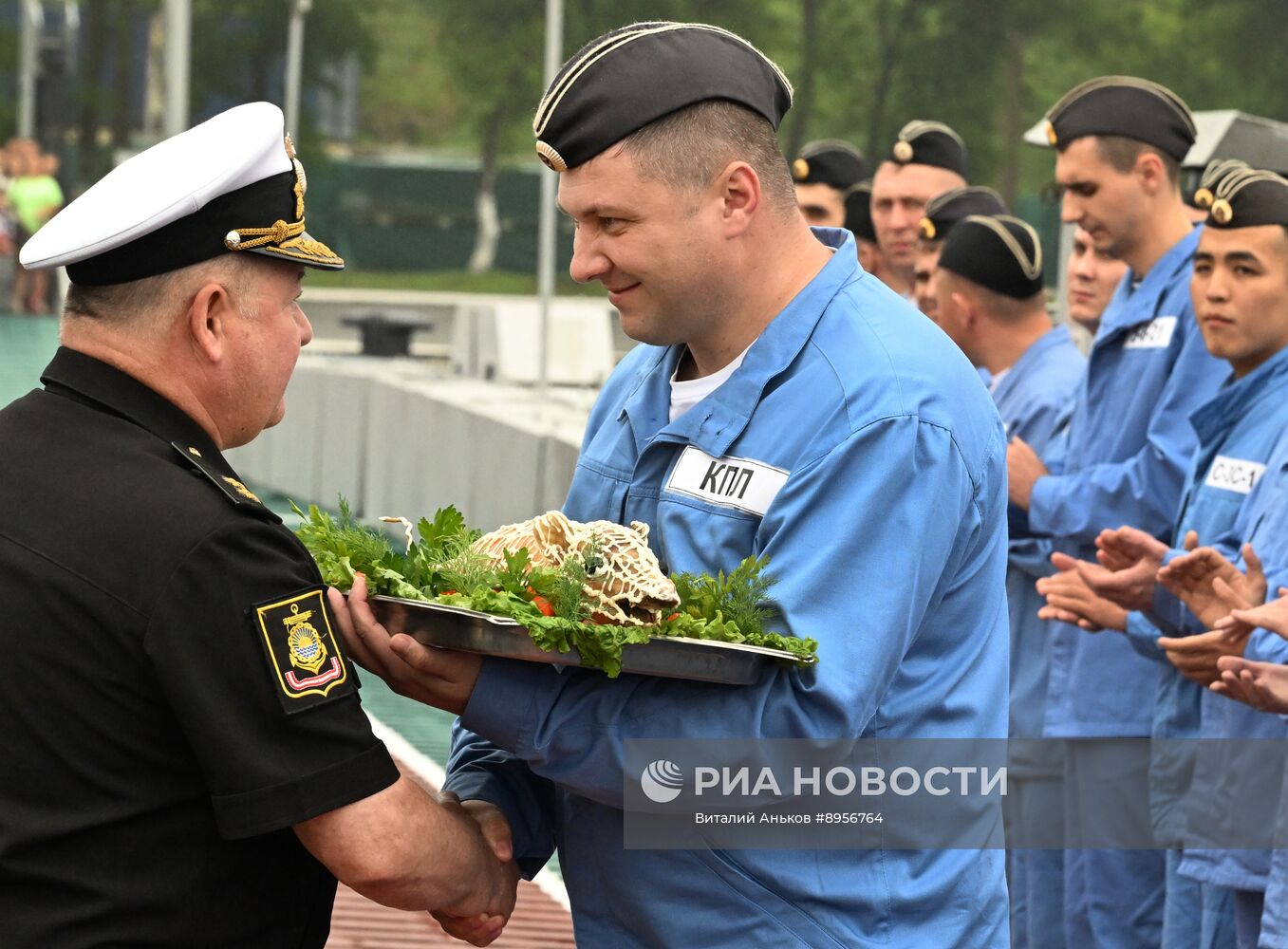 Встреча подводной лодки "Уфа" во Владивостоке