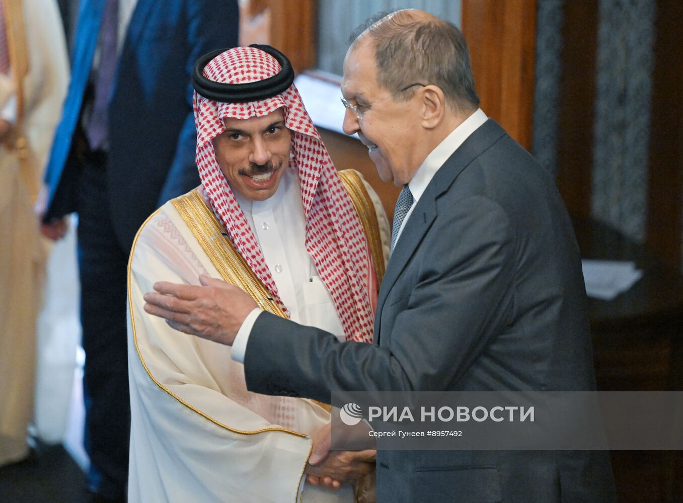 Переговоры главы МИД РФ С. Лаврова с министром иностранных дел Саудовской Аравии Ф. Бен Фарханом 