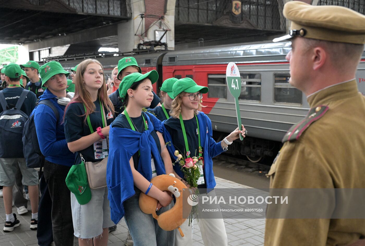 Встреча "Поезда памяти" на Казанском вокзале
