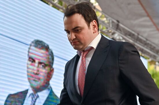 Акция в Ереване в поддержку арестованного предпринимателя С. Карапетяна