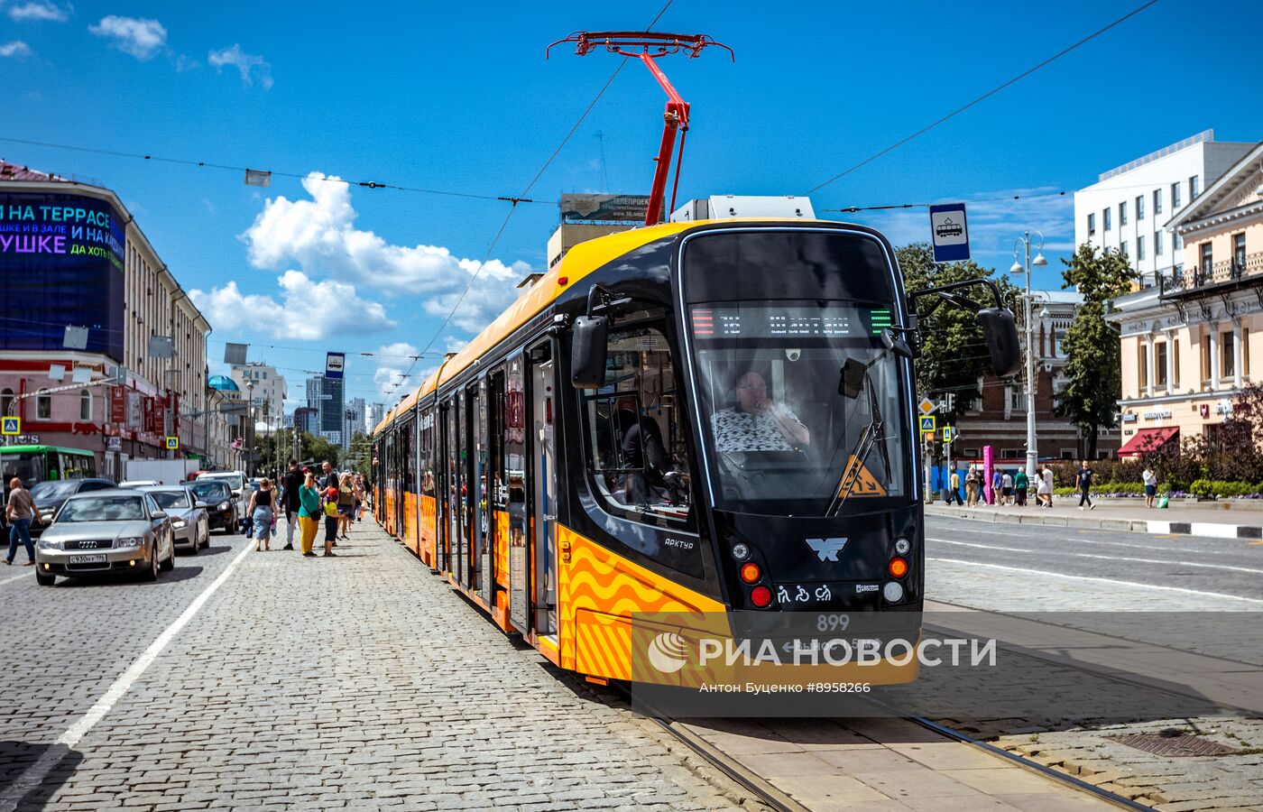 Пятисекционный скоростной трамвай в Екатеринбурге
