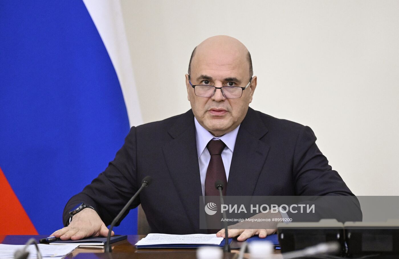 Премьер-министр РФ Михаил Мишустин провел оперативное совещание с вице-премьерами