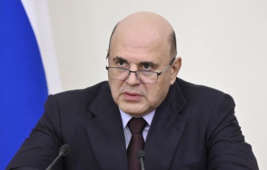 Премьер-министр РФ Михаил Мишустин провел оперативное совещание с вице-премьерами