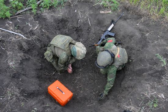 Связисты группировки войск "Центр" в ДНР