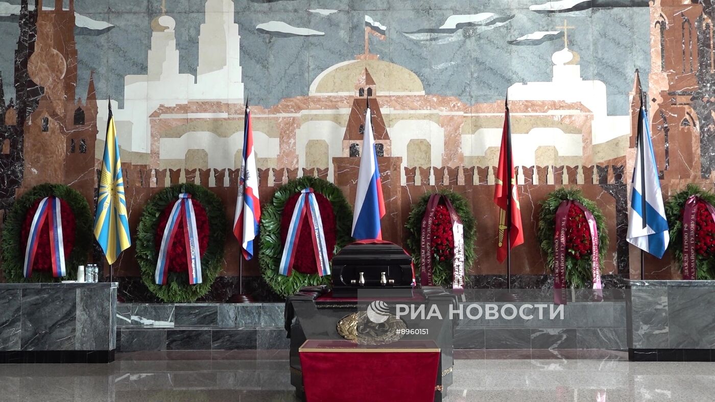 Церемония прощания с погибшим замглавкома ВМФ Михаилом Гудковым