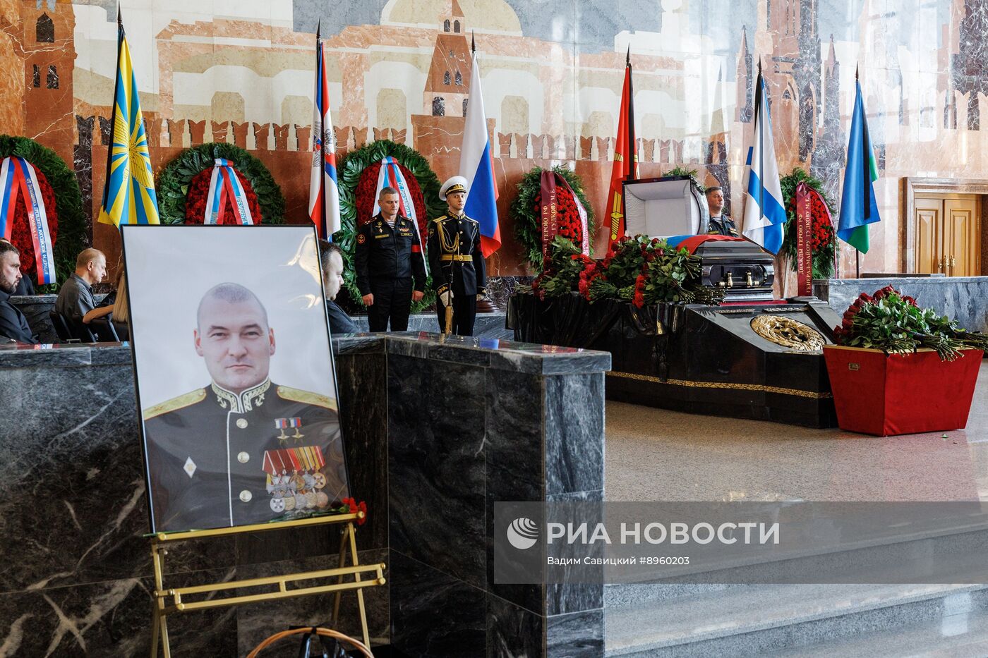 Церемония прощания с погибшим замглавкома ВМФ Михаилом Гудковым