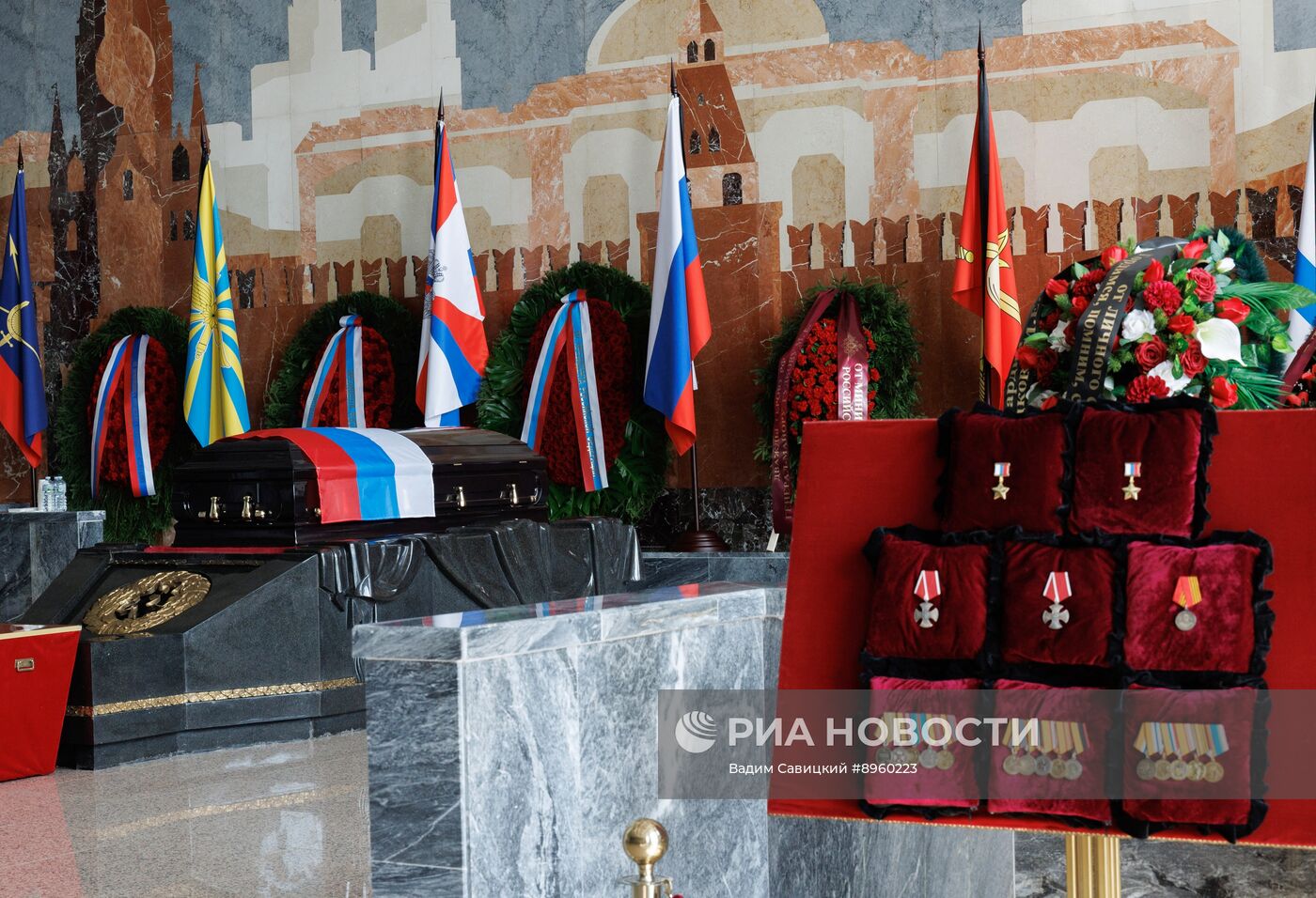 Церемония прощания с погибшим замглавкома ВМФ Михаилом Гудковым