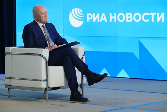 Интервью мэра Москвы С. Собянина гендиректору медиагруппы "Россия сегодня" Д. Киселеву