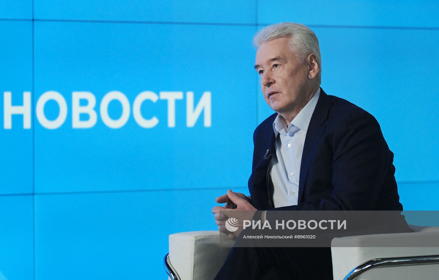 Интервью мэра Москвы С. Собянина гендиректору медиагруппы "Россия сегодня" Д. Киселеву