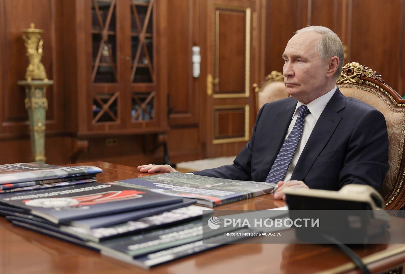 Президент Владимир Путин встретился с губернатором Белгородской области Вячеславом Гладковым