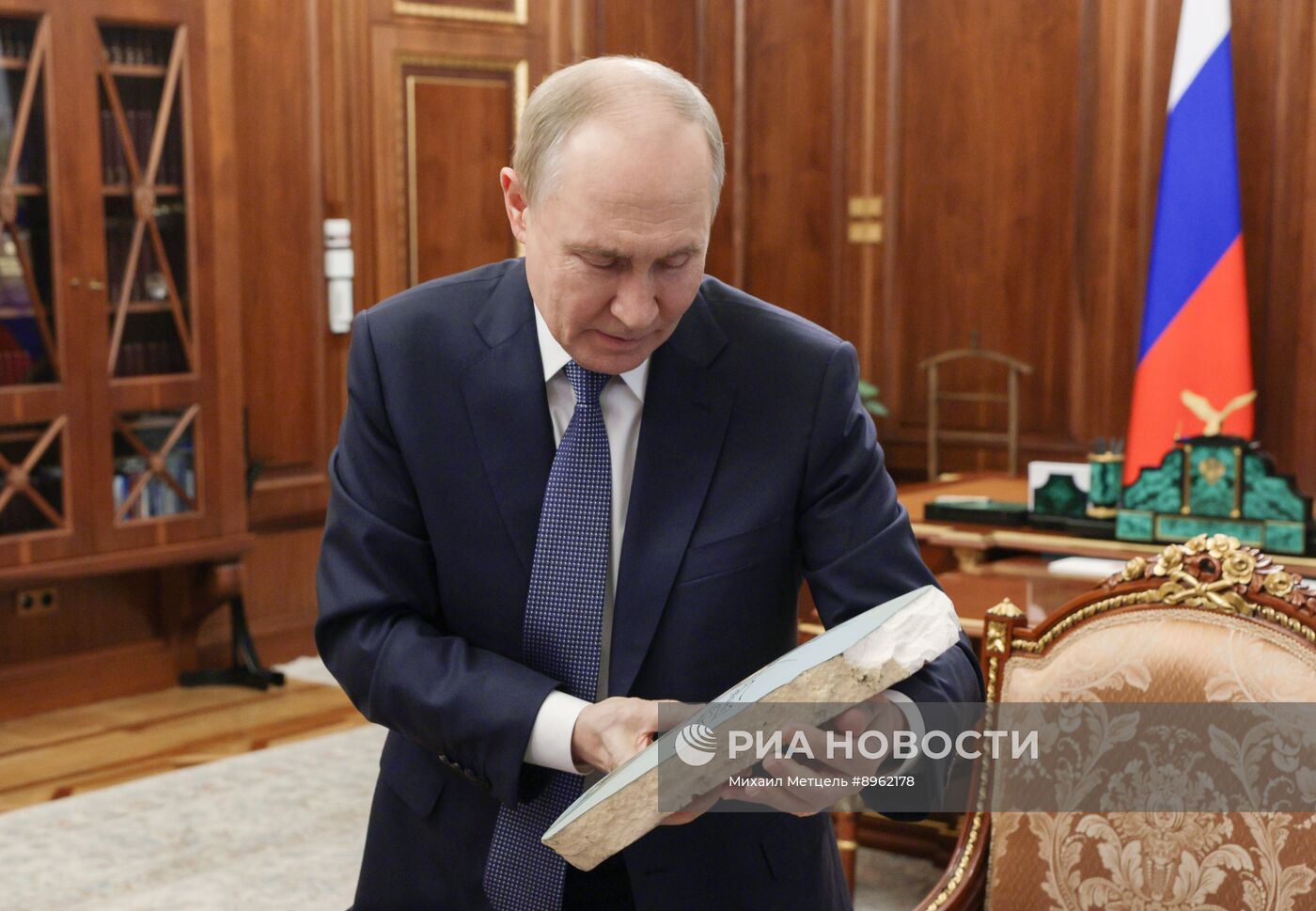 Президент Владимир Путин встретился с губернатором Белгородской области Вячеславом Гладковым