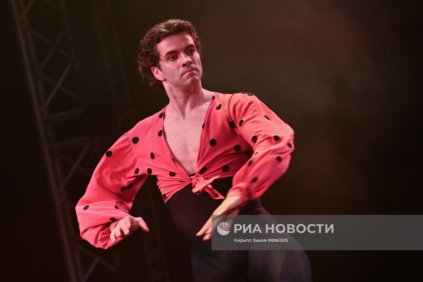 Ночной гала-концерт звезд балета в московском метро