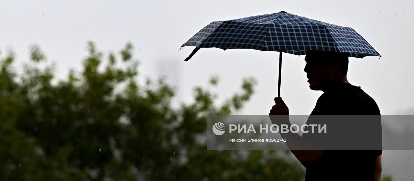 Дождь в Москве