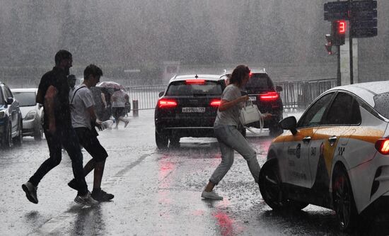 Дождь в Москве