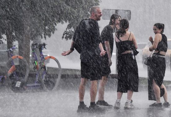 Дождь в Москве