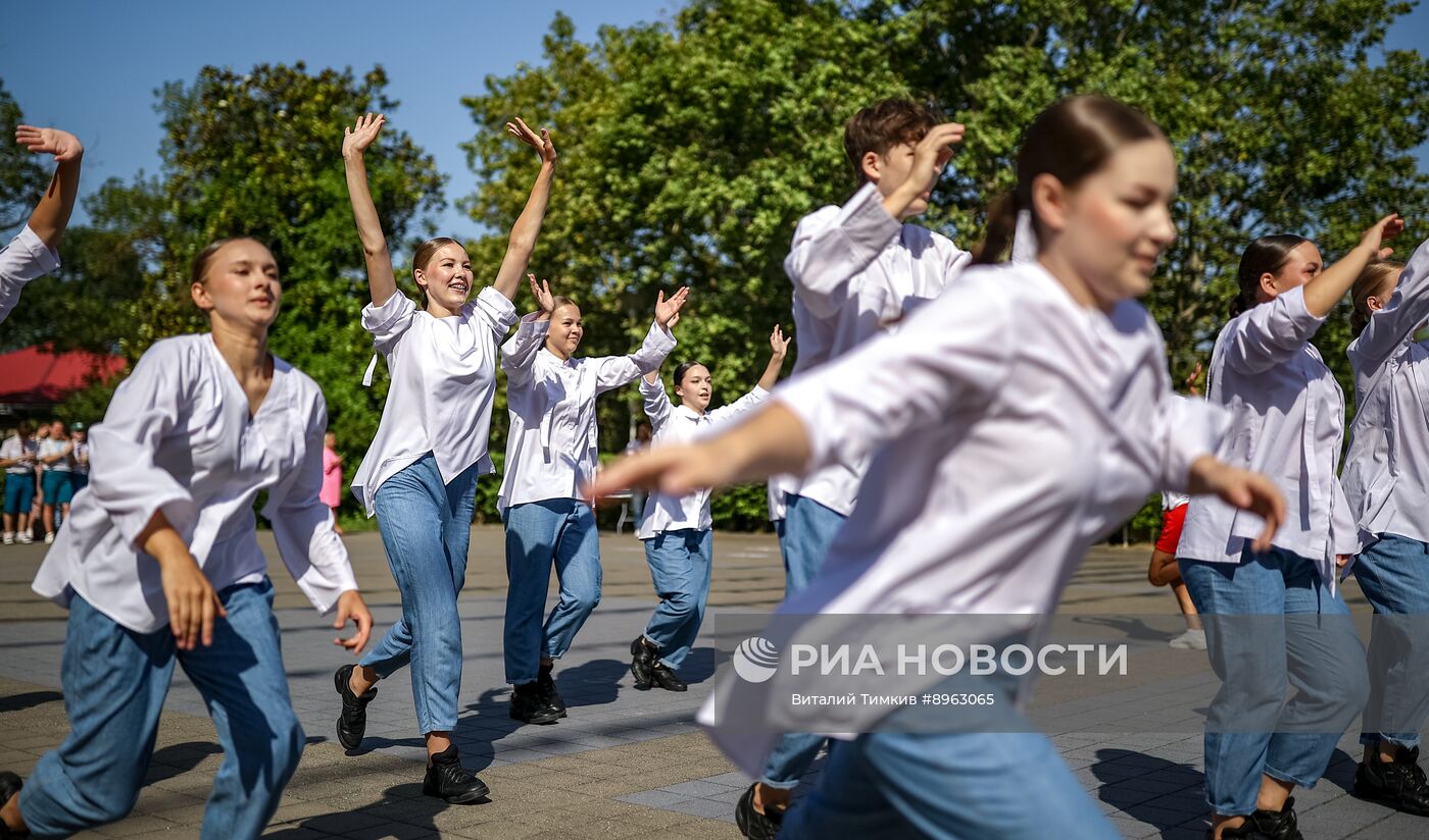 Празднование 65-летия со дня основания Всероссийского детского центра "Орленок" в Краснодарском крае