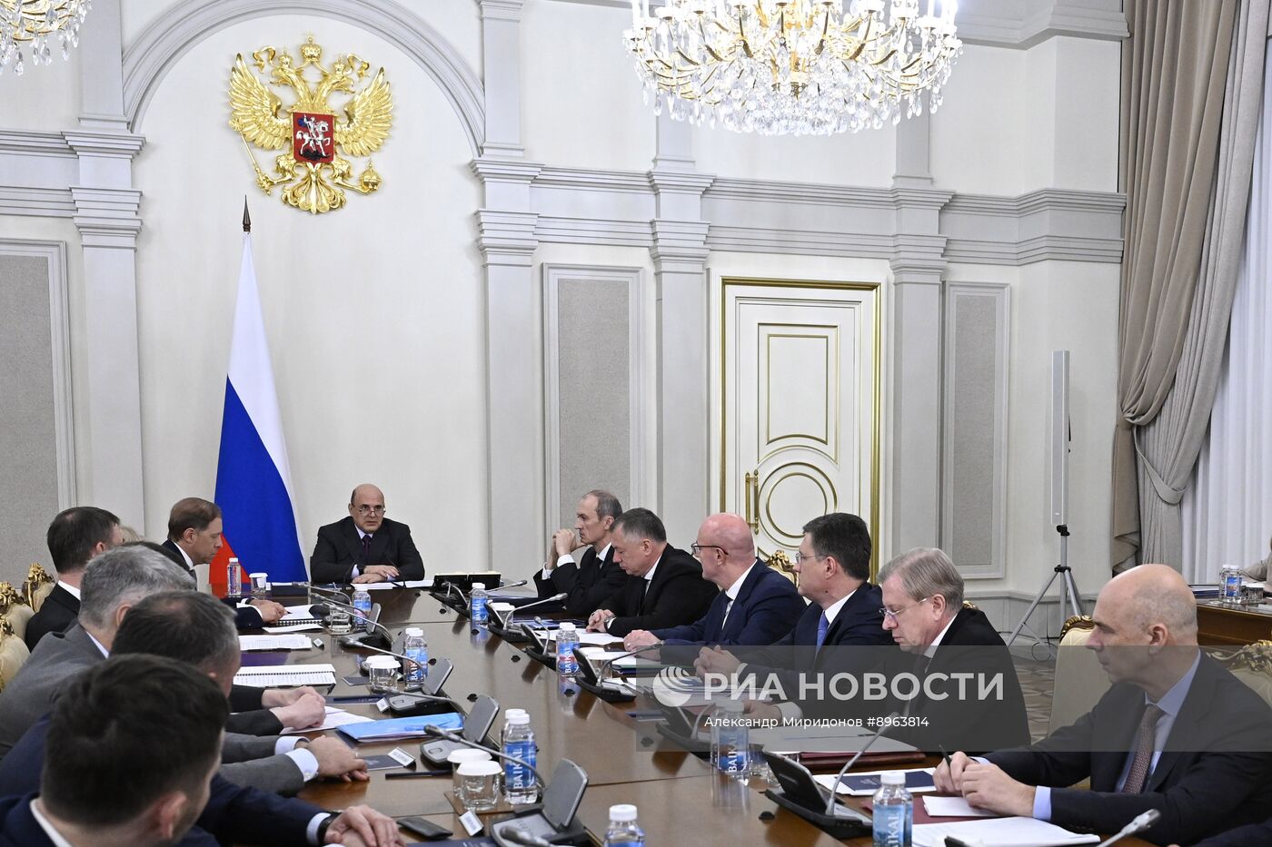 Премьер-министр РФ М. Мишустин провел совещание с вице-премьерами