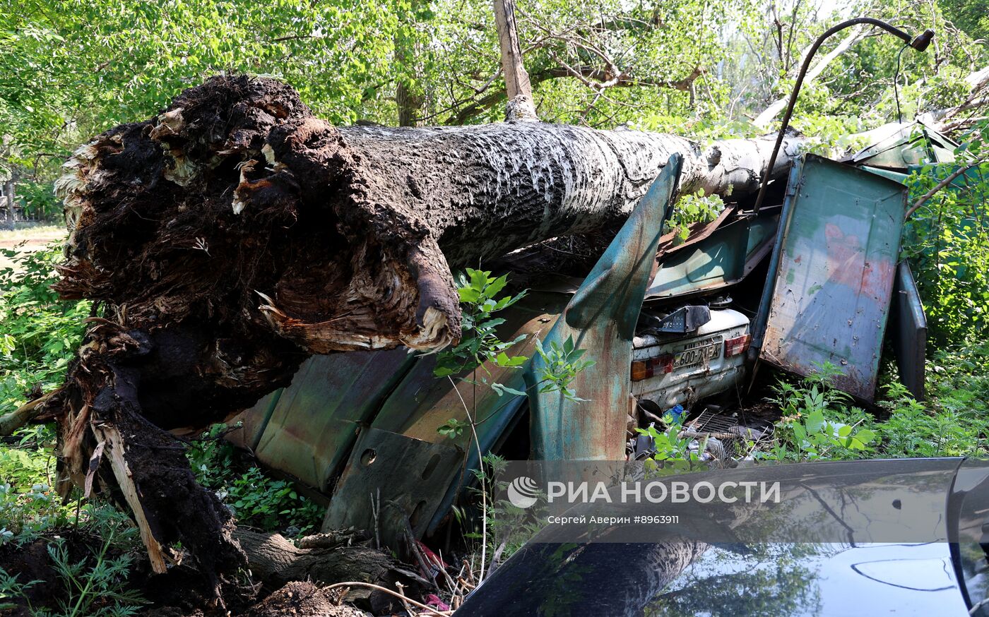 Последствия урагана в Донецке
